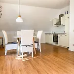 Haus Deichwelle Apartamento *