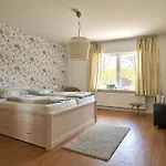 Haus Deichwelle Apartamento Vollerwiek