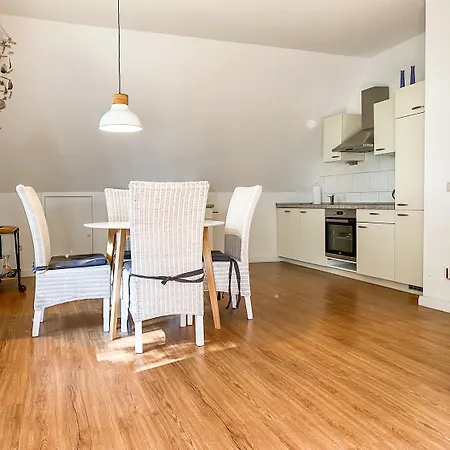 Haus Deichwelle דירה *