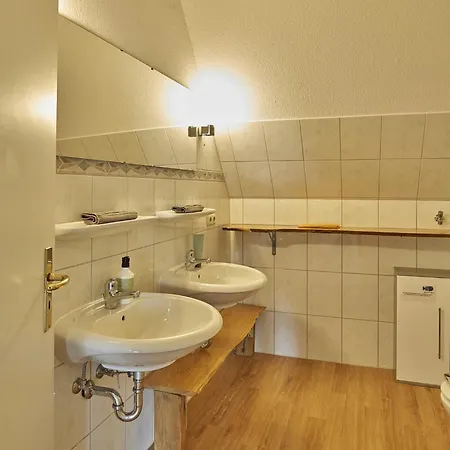 Haus Deichwelle דירה *